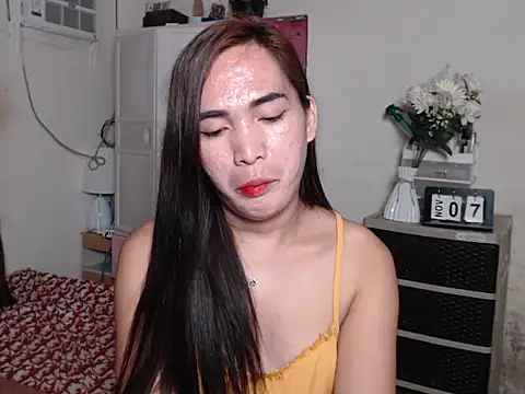 Msyensmith online show from November 7, 2025, 1:55 pm