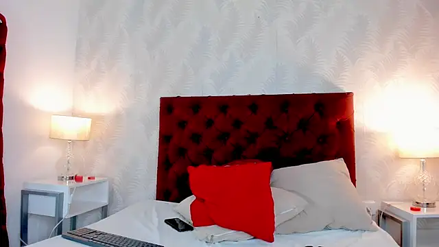 Snapshot of KarlyPrint chatting on February 12, 2025, 4:11 pm KarlyPrint online show from February 12, 2025, 4:11 pm