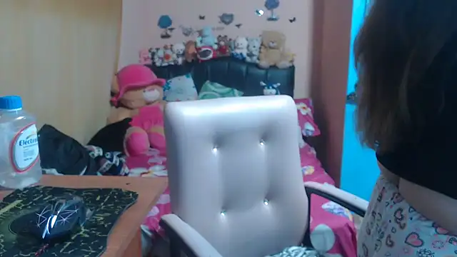 milfeddy  online show from March 14, 2026, 10:59 pm