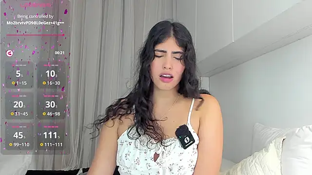 Snapshot of Gaby_zahir_ chatting on April 29, 2026, 12:27 am Gaby zahir online show from April 29, 2026, 12:27 am