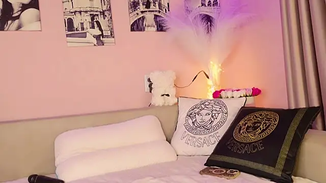 Snapshot of NaomiBlack35 chatting on September 10, 2025, 7:25 pm NaomiBlack35 online show from September 10, 2025, 7:25 pm