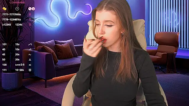 PenellopaRaw online show from January 29, 2025, 5:35 pm