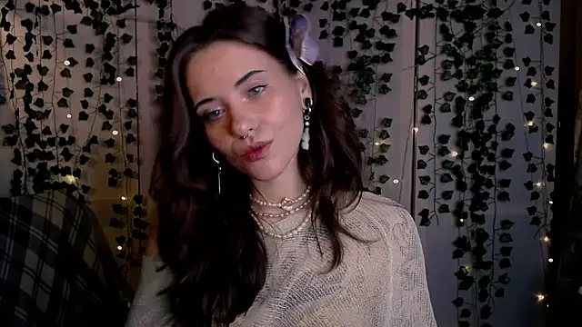 risha laas online show from June 25, 2026, 8:02 pm