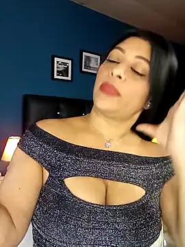 Lashmy111 online show from March 18, 2025, 1:32 am