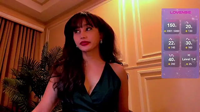 YOURCRISTINAS online show from December 16, 2025, 11:04 am