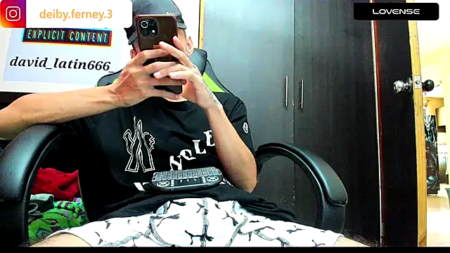 davidlatin66 online show from December 15, 2024, 6:37 pm