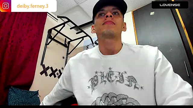 davidlatin66 online show from December 17, 2024, 3:17 am