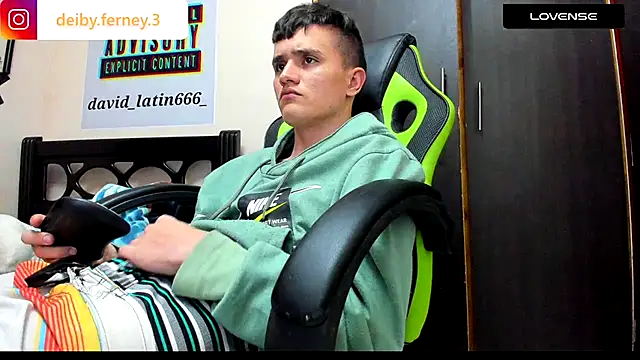 davidlatin66 online show from December 20, 2024, 5:14 am