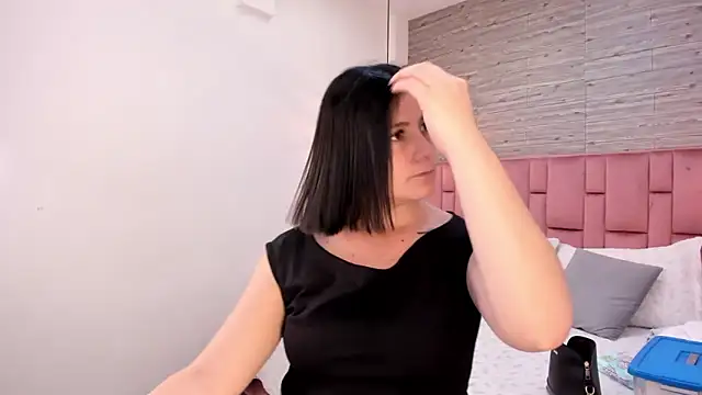 SarahDeyvis online show from March 11, 2025, 5:13 pm