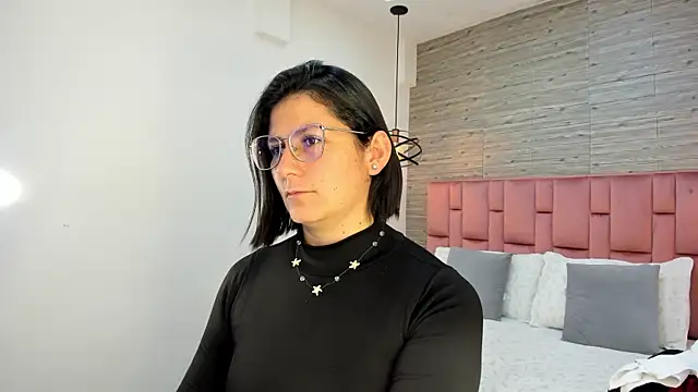 SarahDeyvis online show from March 20, 2025, 3:04 pm