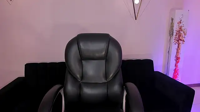 EveBensonX online show from September 16, 2025, 2:07 pm