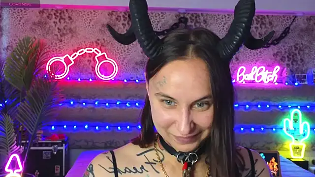 Snapshot of Cool_Freak_ chatting on July 12, 2026, 10:28 am Cool Freak online show from July 12, 2026, 10:28 am