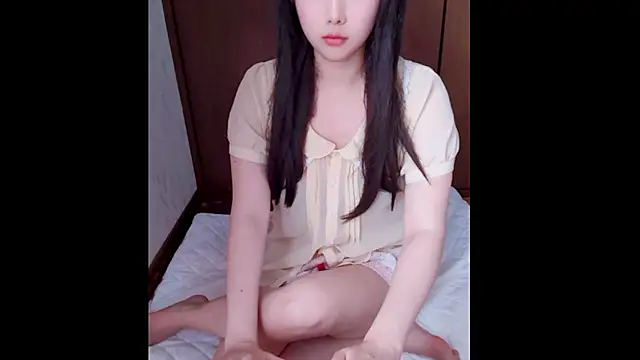 Snapshot of Anne-japanese- chatting on July 9, 2026, 12:48 am Anne-japanese- online show from July 9, 2026, 12:48 am