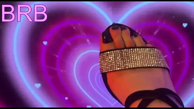  Jessy Moon  online show from April 5, 2026, 9:34 pm