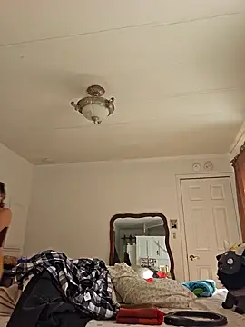 mossy kiss online show from January 12, 2025, 4:50 pm