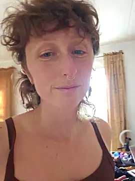 mossy kiss online show from February 17, 2025, 6:26 pm