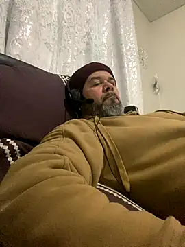 Cristian-Brayan online show from November 26, 2025, 4:41 pm