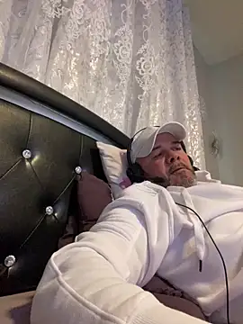 Cristian-Brayan online show from April 5, 2026, 3:53 pm