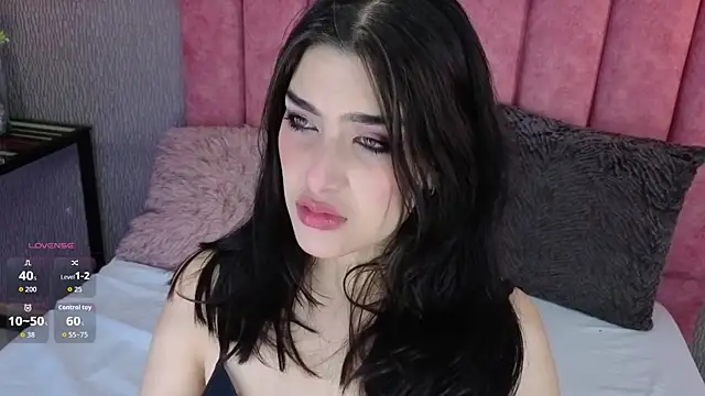 Alexa Thaylor  online show from March 25, 2026, 2:45 pm