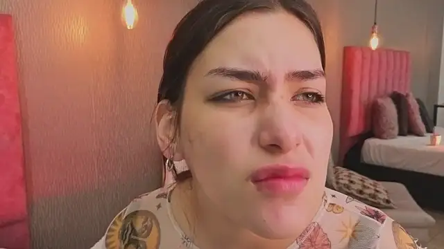 Alexa Thaylor  online show from April 9, 2026, 3:28 pm