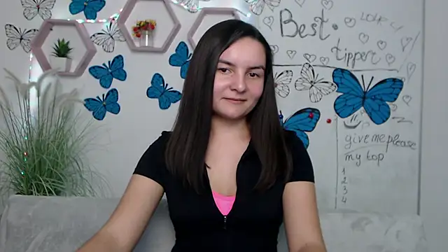 JasmineAsha online show from March 13, 2025, 4:45 pm