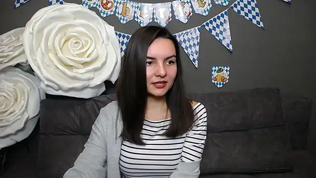 JasmineAsha online show from October 2, 2025, 6:20 am