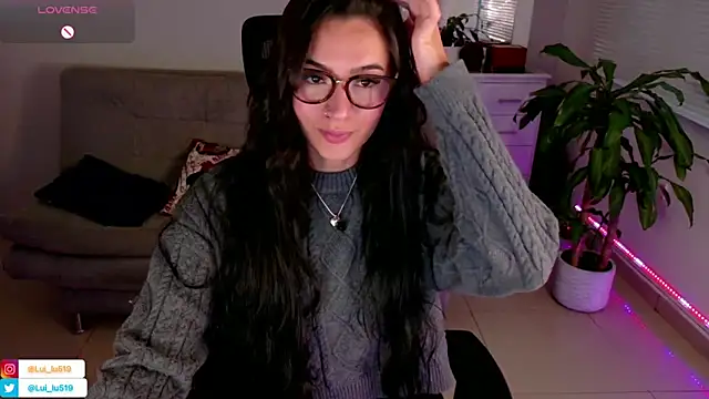 ImLui lu online show from February 12, 2025, 10:59 pm