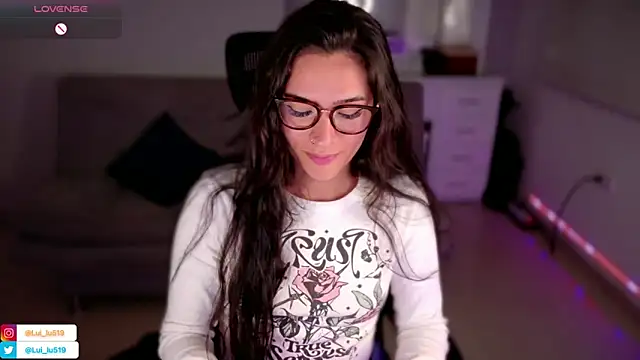 ImLui lu online show from February 27, 2025, 4:31 am