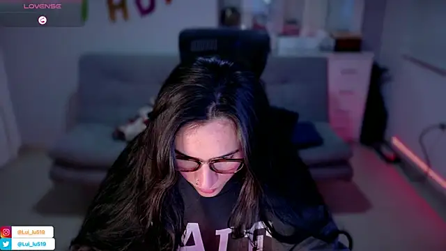 ImLui lu online show from March 22, 2025, 2:27 am