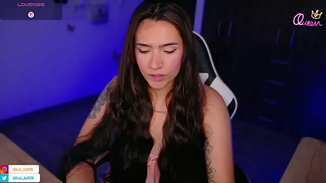 ImLui lu online show from April 19, 2026, 9:39 pm