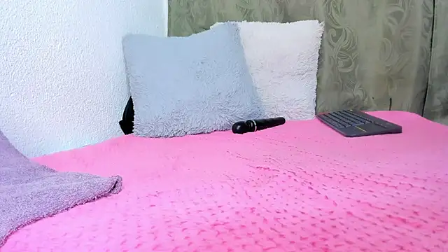 Snapshot of iriss_25 chatting on February 23, 2025, 3:51 pm iriss 25 online show from February 23, 2025, 3:51 pm