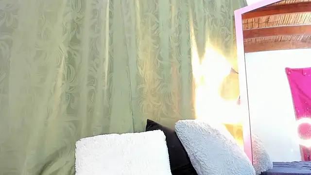 Snapshot of iriss_25 chatting on March 3, 2025, 2:15 pm iriss 25 online show from March 3, 2025, 2:15 pm