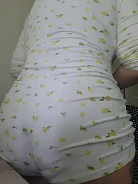 Snapshot of ROXOLANAA_SEXY chatting on June 23, 2026, 10:46 am ROXOLANAA SEXY online show from June 23, 2026, 10:46 am