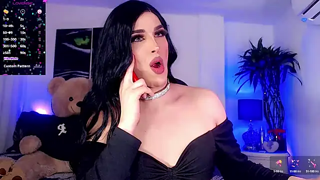 Sophiesweet5 online show from February 19, 2025, 4:11 pm