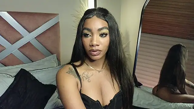 Snapshot of emely_brandon chatting on February 6, 2025, 11:58 pm emely brandon online show from February 6, 2025, 11:58 pm