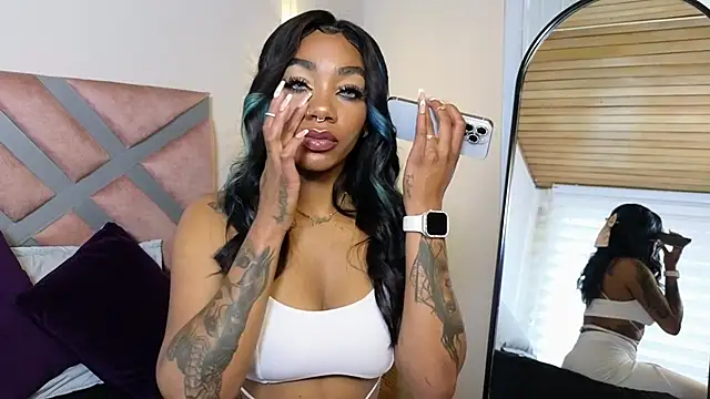 Snapshot of emely_brandon chatting on March 6, 2025, 4:38 pm emely brandon online show from March 6, 2025, 4:38 pm