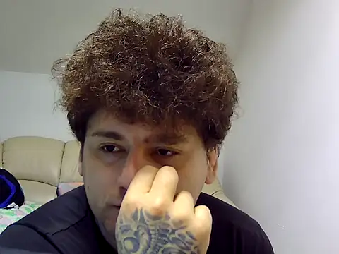 Edmondmyers online show from March 7, 2026, 3:36 am