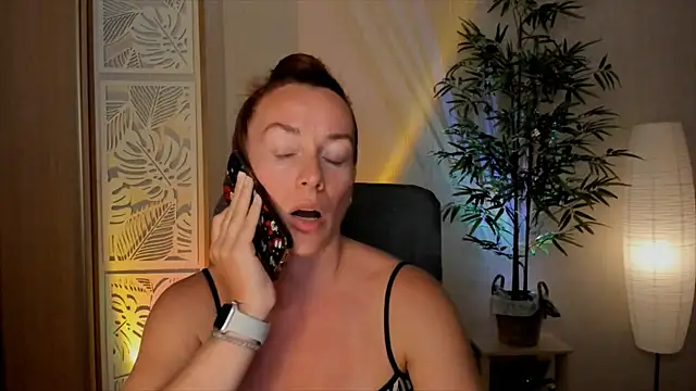 Snapshot of RebeccaMartinez chatting on July 22, 2026, 1:14 pm RebeccaMartinez online show from July 22, 2026, 1:14 pm