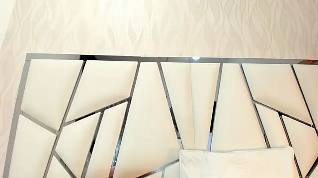 kimberly7  online show from November 5, 2025, 11:32 am