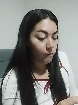 katha steele  online show from October 25, 2025, 10:01 am