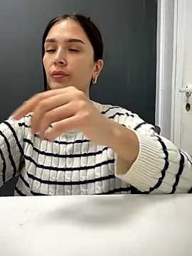 Sweet Lollypop online show from October 1, 2025, 4:46 pm