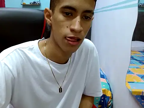 Angelstripboy online show from December 4, 2024, 1:25 am