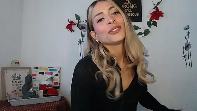 Liamiler01  online show from March 17, 2025, 12:25 pm