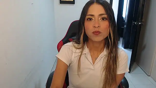 Liamiler01  online show from November 28, 2025, 2:53 pm