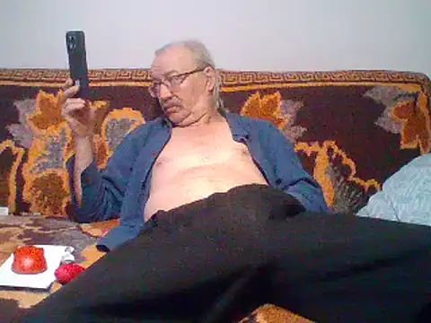 Snapshot of cumloverboyxx69 chatting on February 5, 2025, 3:02 am cumloverboyxx69 online show from February 5, 2025, 3:02 am