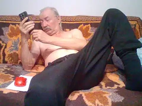 Snapshot of cumloverboyxx69 chatting on February 24, 2025, 3:33 am cumloverboyxx69 online show from February 24, 2025, 3:33 am