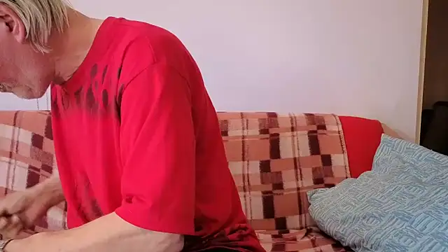 Snapshot of cumloverboyxx69 chatting on November 5, 2025, 1:33 pm cumloverboyxx69 online show from November 5, 2025, 1:33 pm