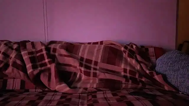 Snapshot of cumloverboyxx69 chatting on November 17, 2025, 1:39 pm cumloverboyxx69 online show from November 17, 2025, 1:39 pm