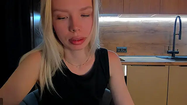 Snapshot of Olivia_Bells chatting on May 9, 2026, 8:58 pm Olivia Bells online show from May 9, 2026, 8:58 pm