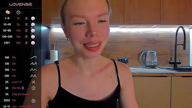 Snapshot of Olivia_Bells chatting on May 28, 2026, 9:12 pm Olivia Bells online show from May 28, 2026, 9:12 pm